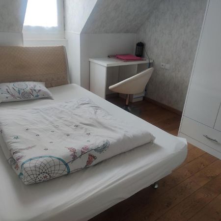Chambre privée à Bobigny Exterior foto